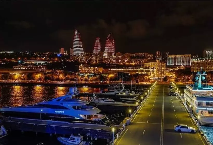 Fotos del hotel Yacht Club:  14