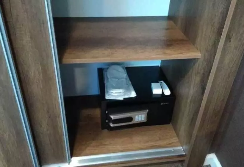 Fotos del hotel Yacht Club:  17