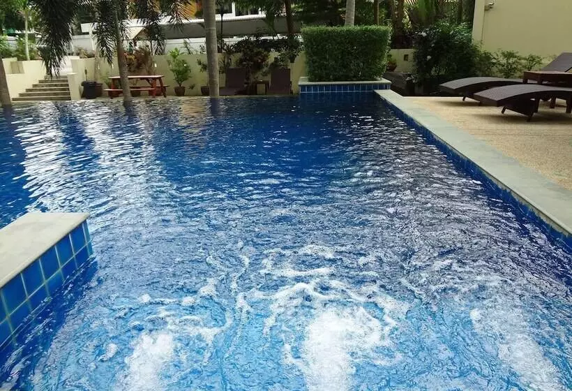 Fotos del hotel Paddy S Palms Resort:  2