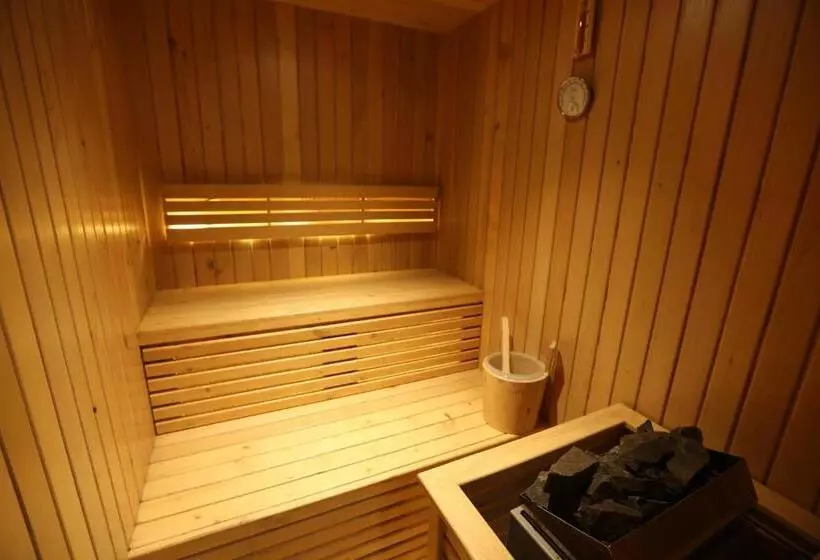 Fotos del hotel Grand Whiz Poins Simatupang Jakarta:  3