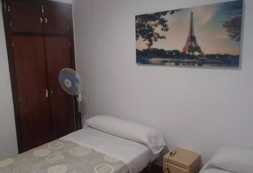 Fotos del hotel Pensión La Ferroviaria No Fumadores:  18