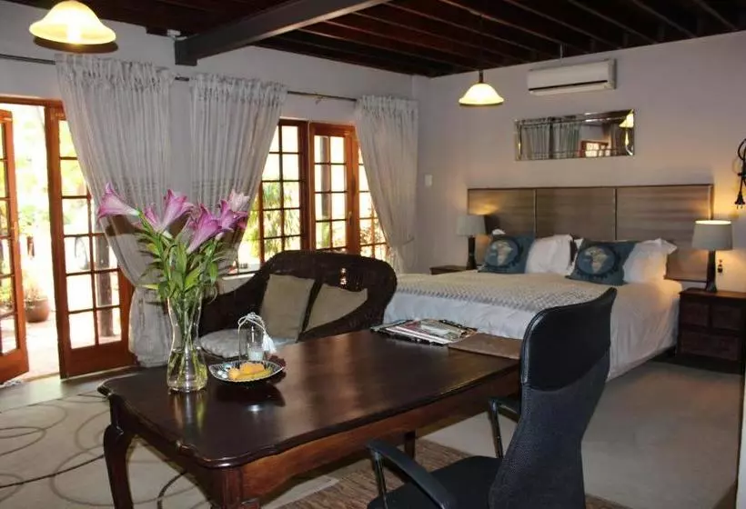Fotos del hotel Foreigners Friend Guest House:  6