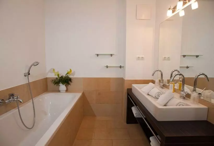 Fotos del hotel Appartements De Luxe Schluga:  12
