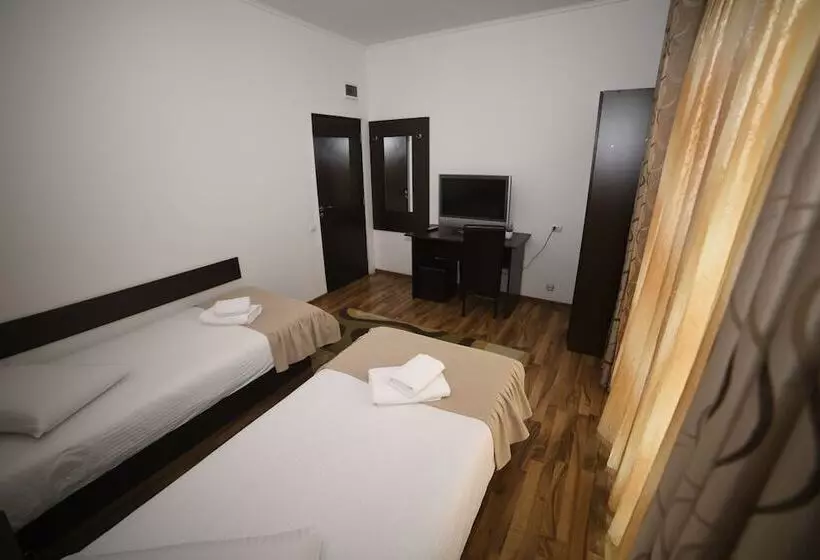 Fotos del hotel Pensiunea Zbor:  18