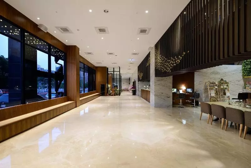 Fotos del hotel Aeris International:  17