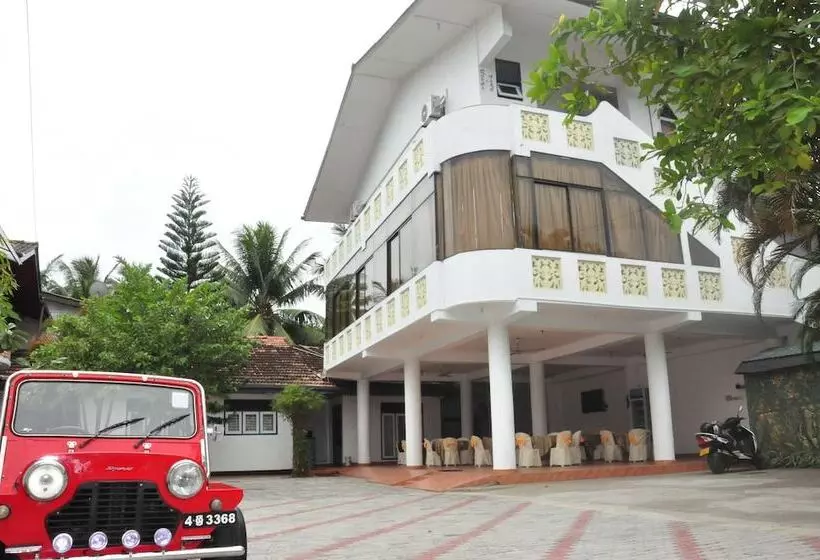 Crescent Resort
