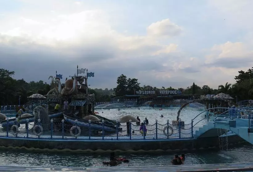 Fotos del hotel D Leonor Inland Resort And Adventure Park:  2