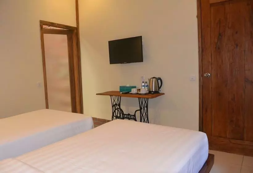 Fotos del hotel Cempaka Villa Ii:  18