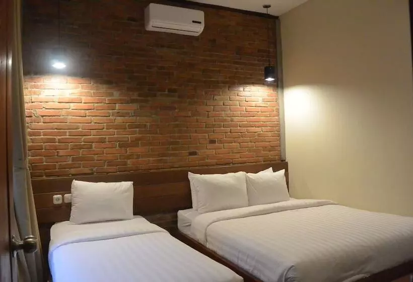 Fotos del hotel Cempaka Villa Ii:  13