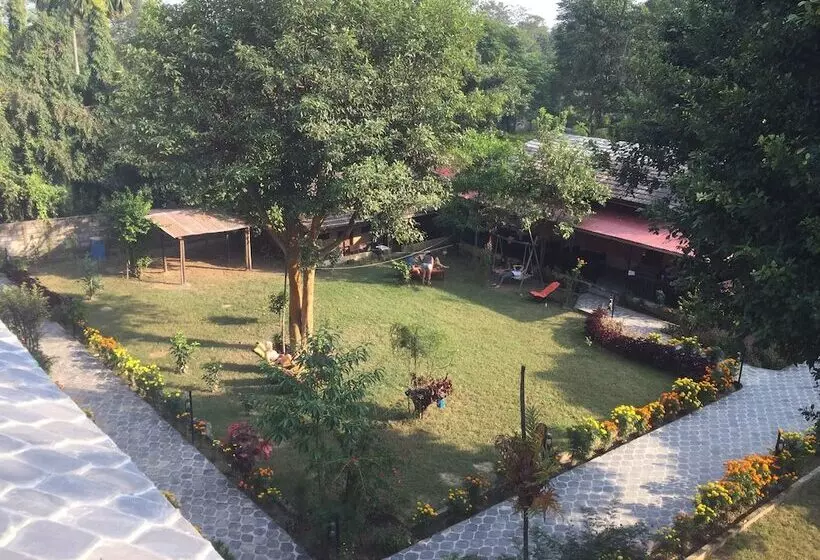 Fotos del hotel Chautari Garden Resort:  18