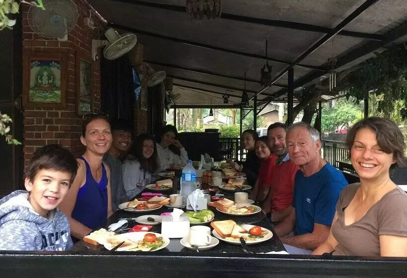 Fotos del hotel Chautari Garden Resort:  19