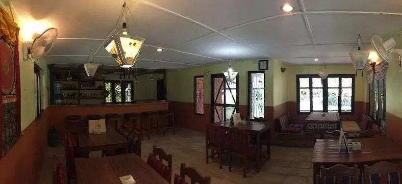 Fotos del hotel Chautari Garden Resort:  13