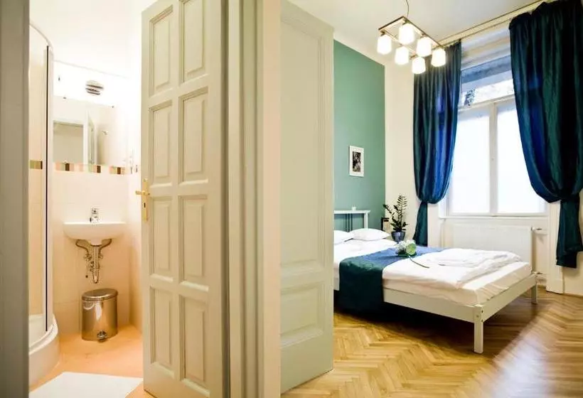 Fotos del hotel Budapest Rooms Bed And Breakfast:  7