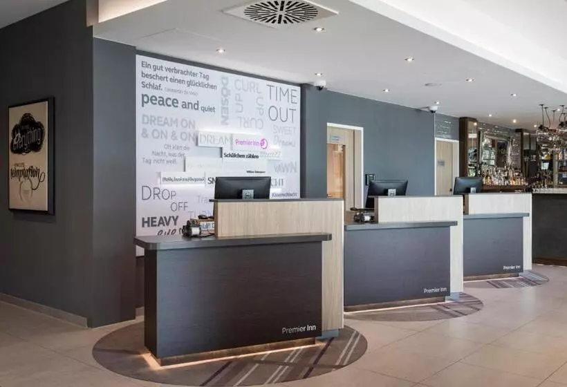 Fotos del hotel Premier Inn Freiburg City Süd Hotel:  3