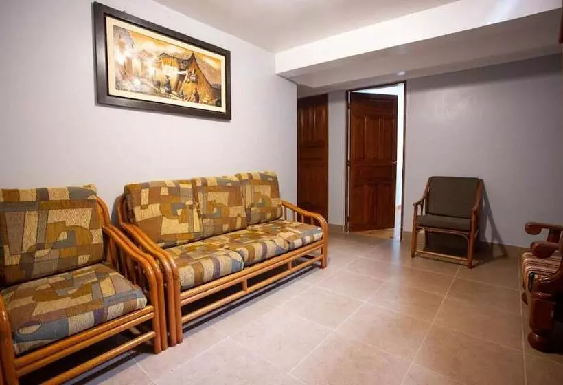 Fotos del hotel Hostal La Payacha:  24