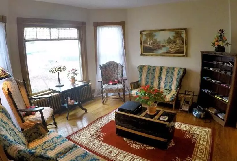 Niagara Inn Bed & Breakfast