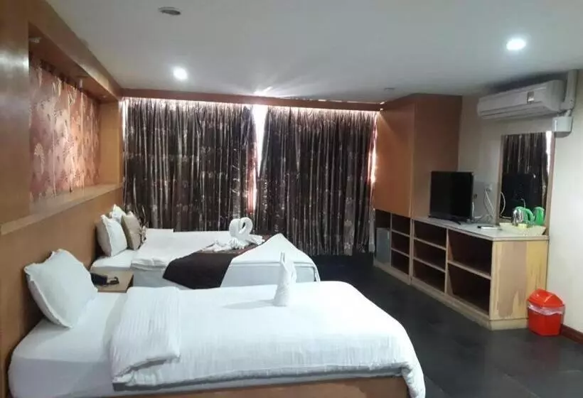 New Pind Balluchi Inn