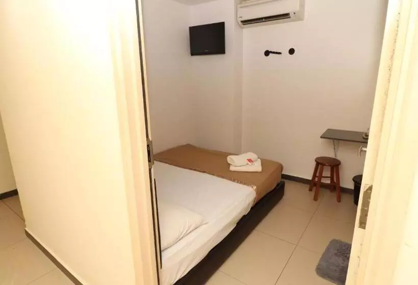 Fotos del hotel Seniman Sentul:  11