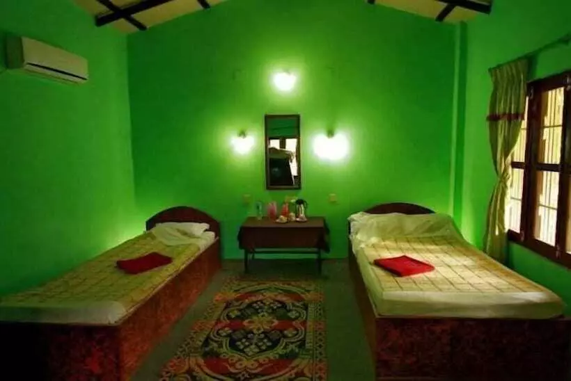 Chitwan Gaida Lodge