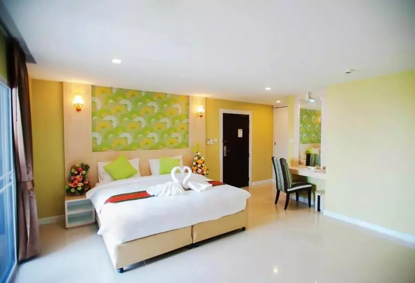 Fotos del hotel Family:  6