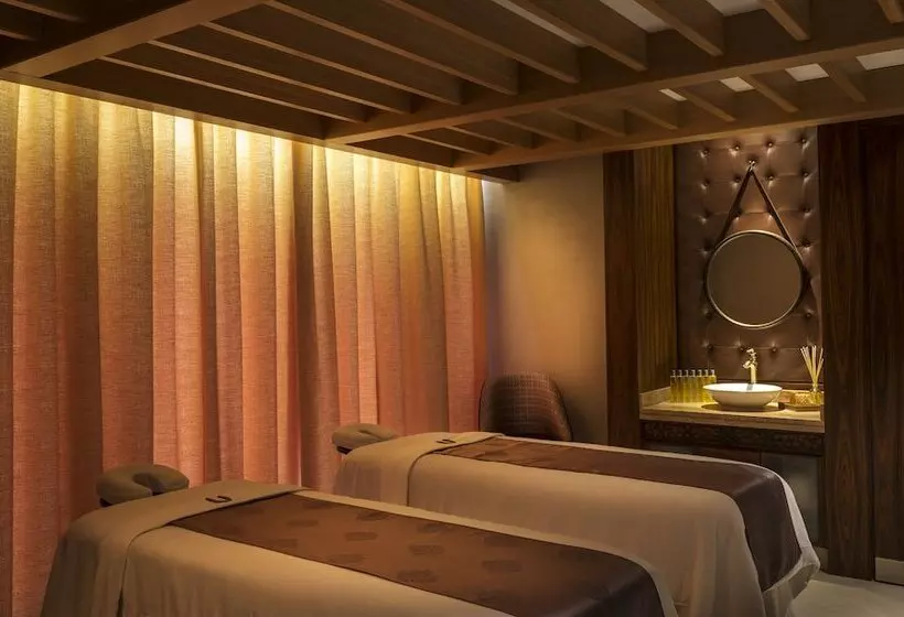 Fotos del hotel Al Habtoor Polo Resort Llc:  2
