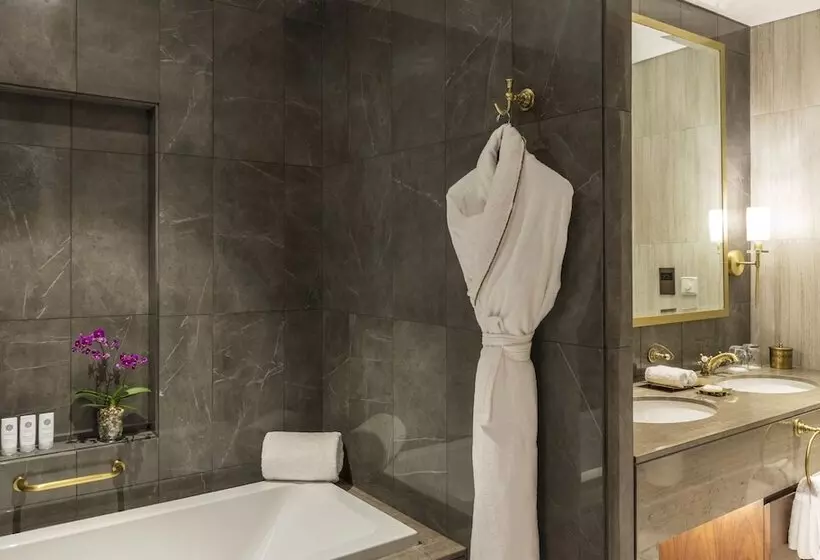 Fotos del hotel Al Habtoor Polo Resort Llc:  94