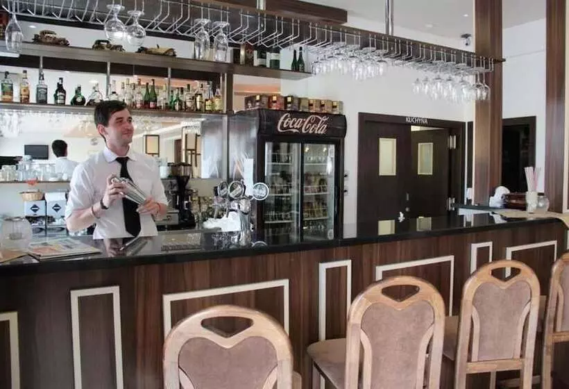 Fotos del hotel Auto Jas:  5