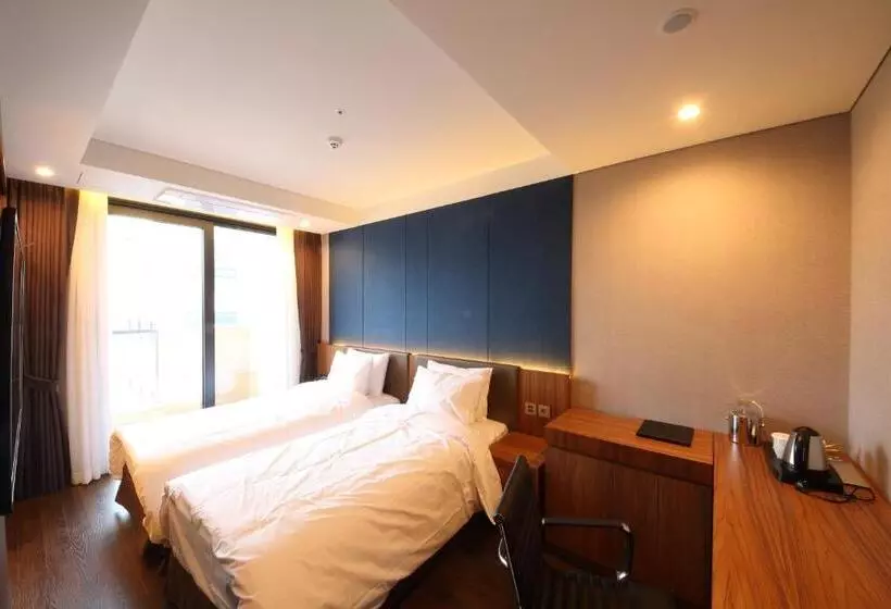 Fotos del hotel Benikea The H:  8