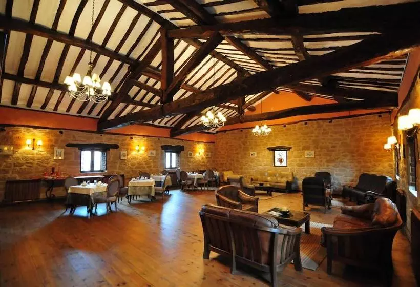Fotos del hotel Hospedería Palacio De Casafuerte:  2