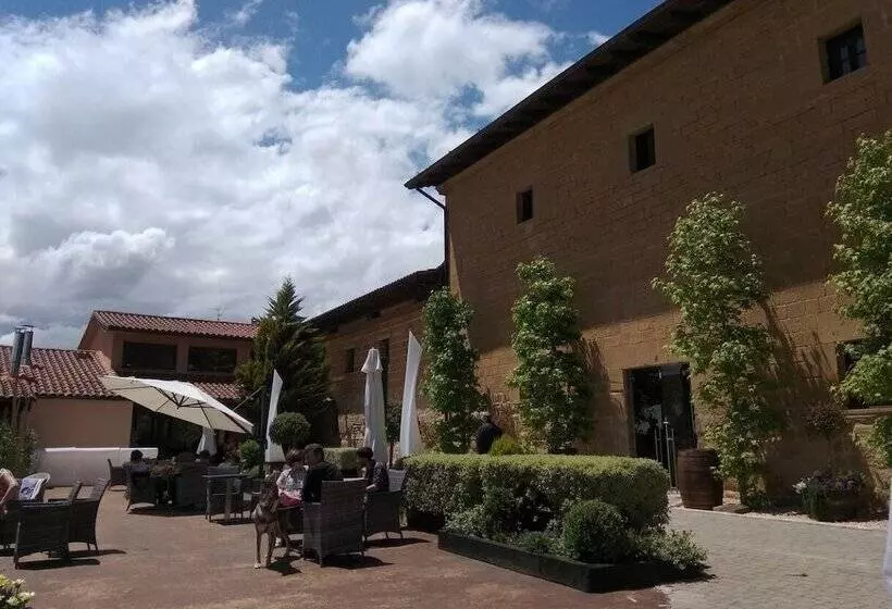 Fotos del hotel Hospedería Palacio De Casafuerte:  23