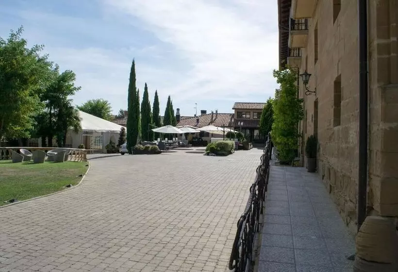 Fotos del hotel Hospedería Palacio De Casafuerte:  5