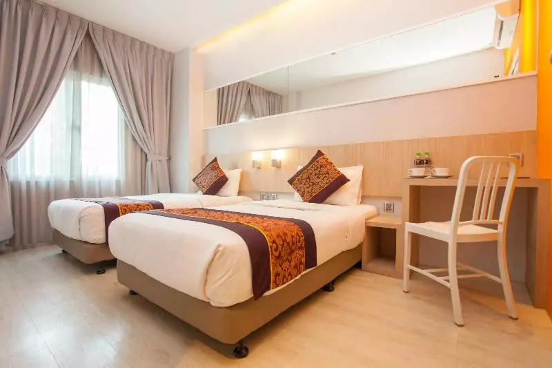 Fotos del hotel Orange Premier Hotel Taman Segar:  2