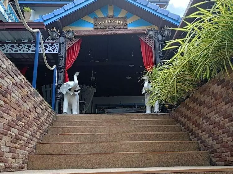 Fotos del hotel Patong Sunbeach Mansion:  24