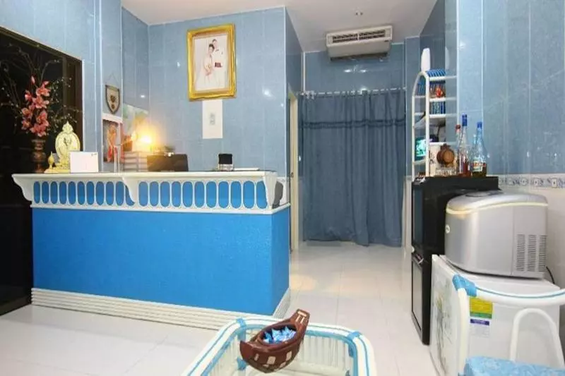 Fotos del hotel Patong Sunbeach Mansion:  8