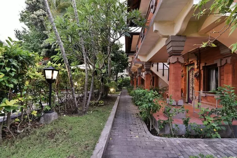 Fotos del hotel Grand Kumala:  14