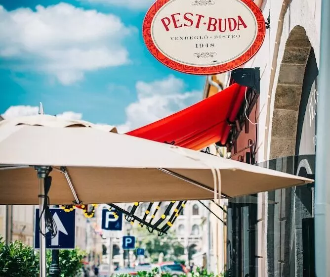 Fotos del hotel Pest-buda Design Hotel By Zsidai Hotels At Buda Castle:  24