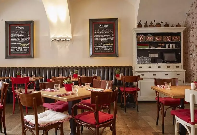 Fotos del hotel Pest-buda Design Hotel By Zsidai Hotels At Buda Castle:  16