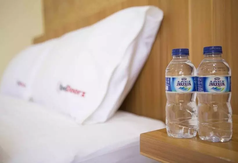 Fotos del hotel Reddoorz Plus Near Kuta Square:  10