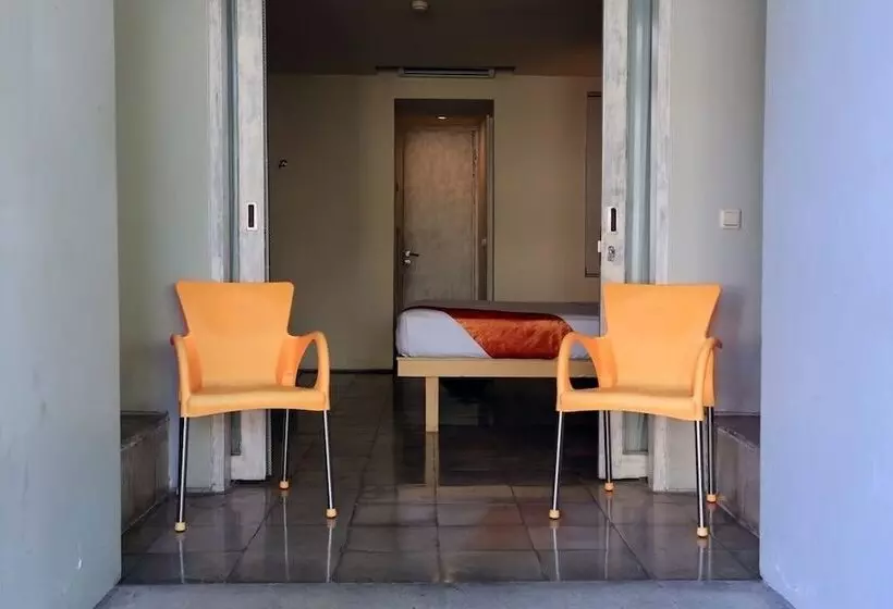 Fotos del hotel Reddoorz Plus Near Kuta Square:  12