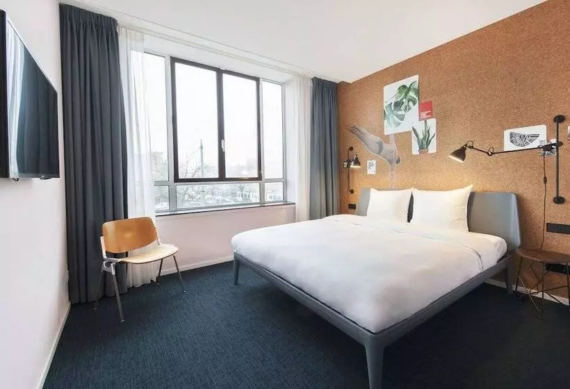 Fotos del hotel Conscious Hotel The Tire Station:  13