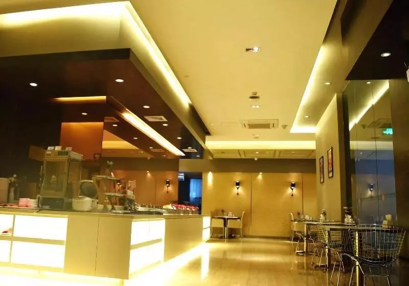 Fotos del hotel Jinjiang Inn Select Kunming Beijing Road Chuanxin Drum Tower Subway Station:  3