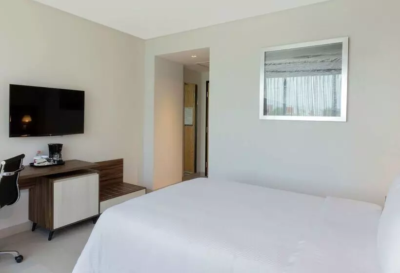 Fotos del hotel Hampton Inn By Hilton Cancun Cumbres:  11