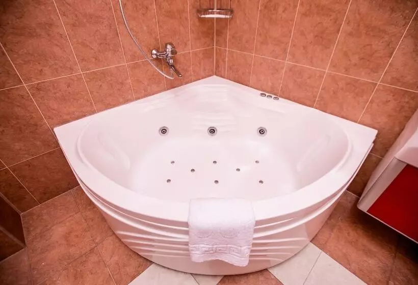 Fotos del hotel Travel:  24