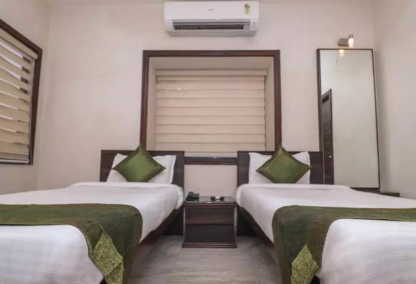 Fotos del hotel Treebo Beeu Guest House:  19