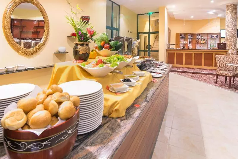 Fotos del hotel Gold Crest Hotel - Arusha:  25