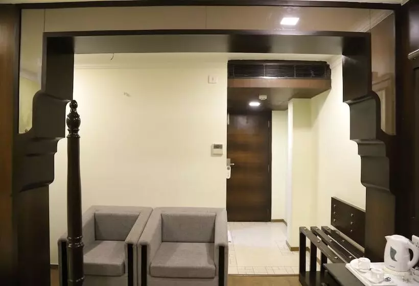 Fotos del hotel The Gandhi International:  3