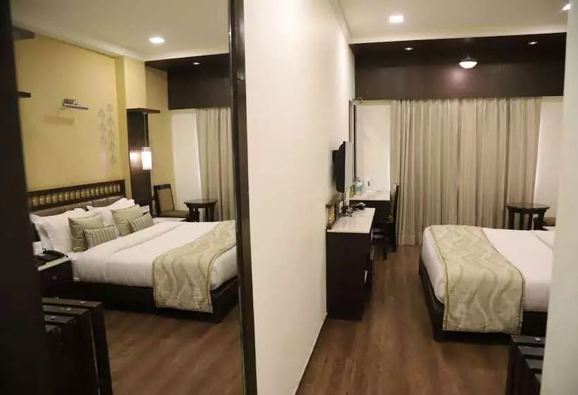 Fotos del hotel The Gandhi International:  15