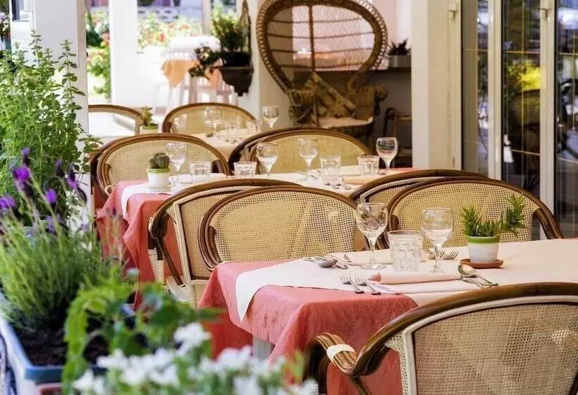 Fotos del hotel Villa Mirella:  3