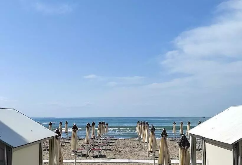 Fotos del hotel Villa Mirella:  15