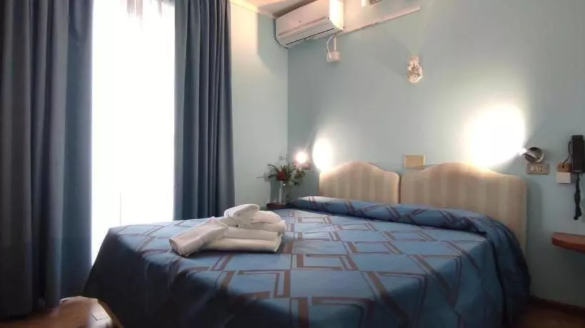 Fotos del hotel Villa Mirella:  11